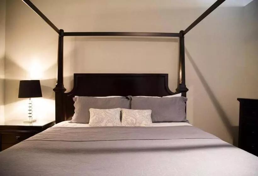 The Lofts At The Five & Dime