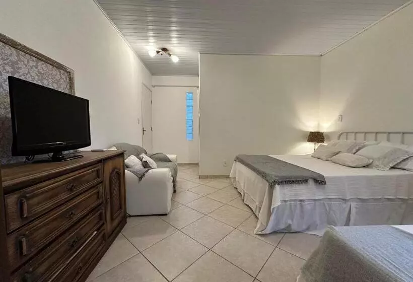 Aamiaismajoitus (B&B) Chácara Rosa Cortiana