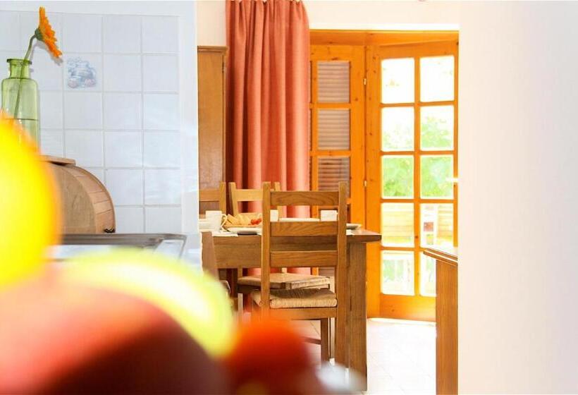 Отель Sunshine Balatonlelle