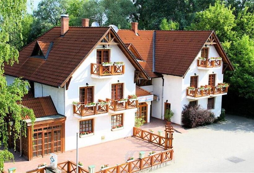 Отель Sunshine Balatonlelle