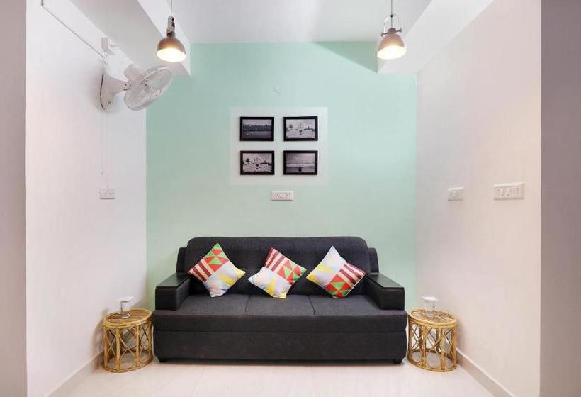 Pensió Oyo 30654 V.s.v Avenue Hennur Cross