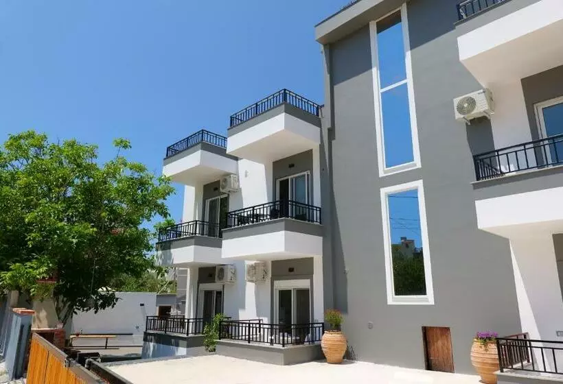 Majatalo Julies Vila