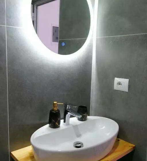 Majatalo Julies Vila