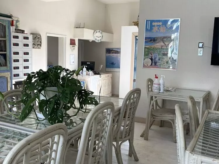 ホテル Saint Raphael Villa