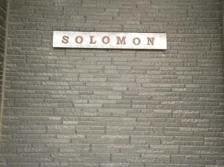 Hotel Solomon