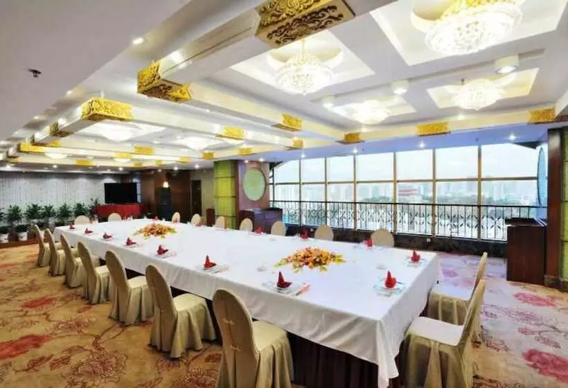 Fuzhou Meilun Hotel