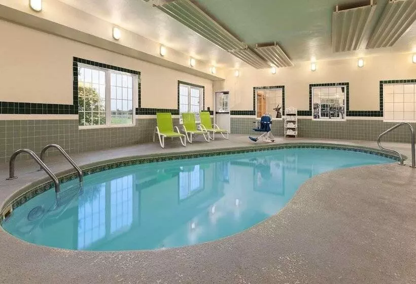 ホテル Country Inn & Suites By Radisson, Salina, Ks