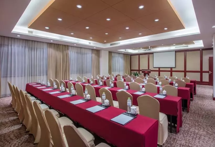 Crowne Plaza City Center Ningbo, An Ihg Hotel Near Ningbo Railway Station