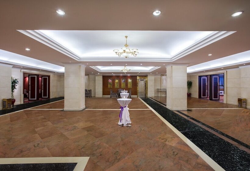 Crowne Plaza City Center Ningbo, An Ihg Hotel   Near Ningbo Railway Station