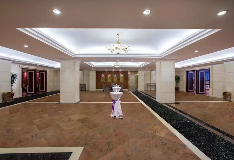 Crowne Plaza City Center Ningbo, An Ihg Hotel Near Ningbo Railway Station