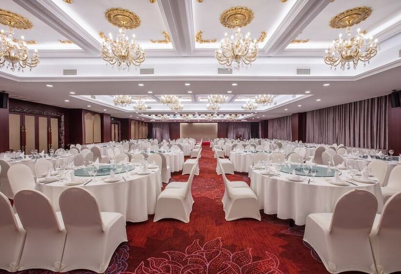 Crowne Plaza City Center Ningbo, An Ihg Hotel   Near Ningbo Railway Station