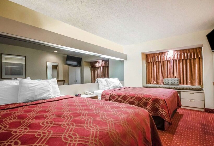 هتل Econo Lodge Inn & Suites Evansville