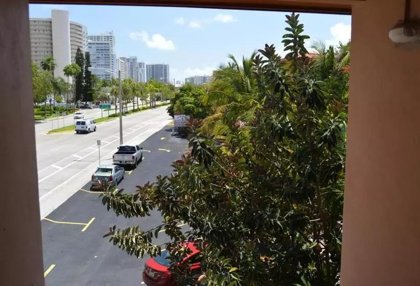 فندق Ft. Lauderdale Beach Resort