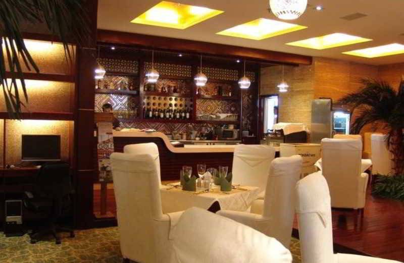 Отель Kunming Golden Spring