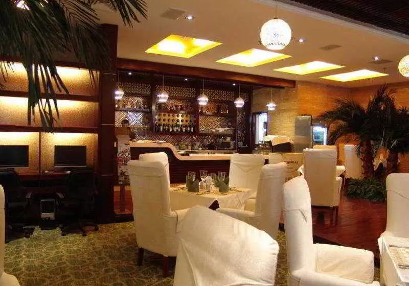 Отель Kunming Golden Spring