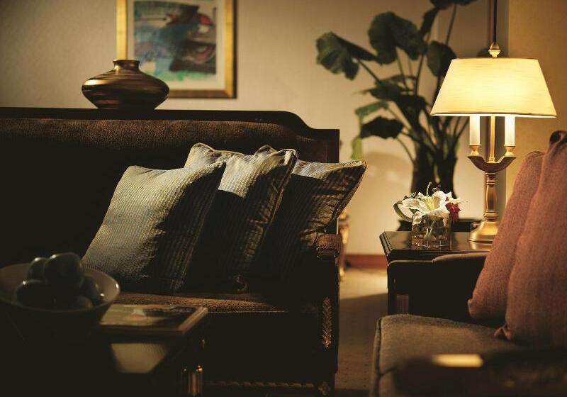 Hotel Howard Johnson Plaza By Wyndham Guiyang