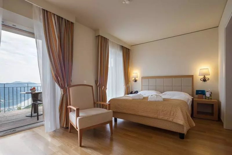 ホテル Kurhaus Cademario