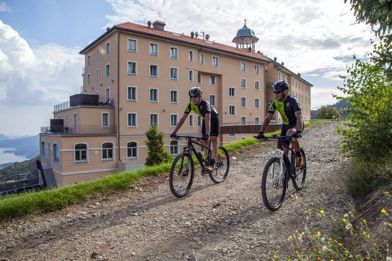 ホテル Kurhaus Cademario