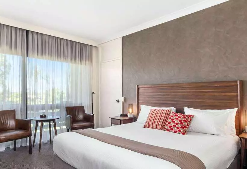 ホテル Quality Inn Dubbo International