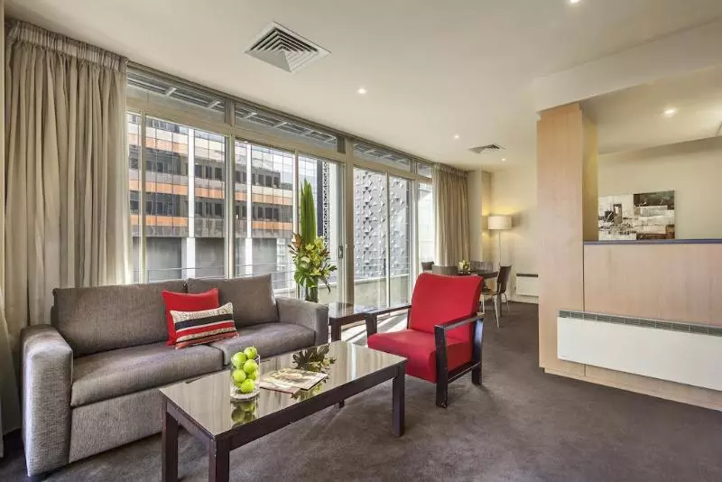 Отель Quest On William