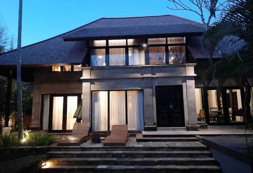 Szálloda The Royal Beach Seminyak Bali