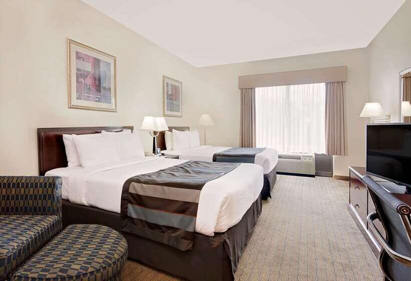 هتل Wingate By Wyndham Destin