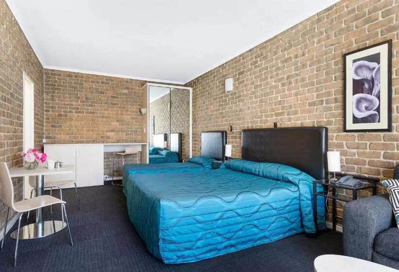 Marion Motel And Apartments