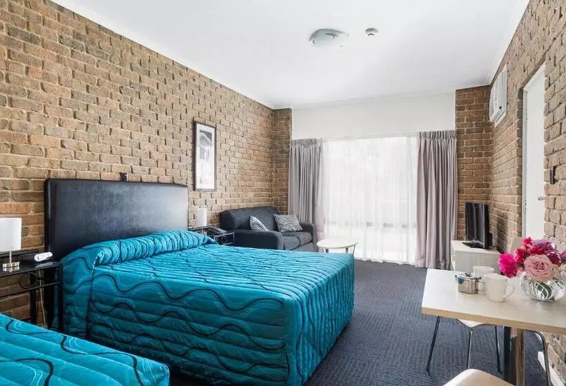 Marion Motel And Apartments