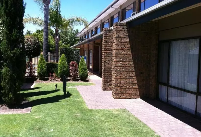 Marion Motel And Apartments