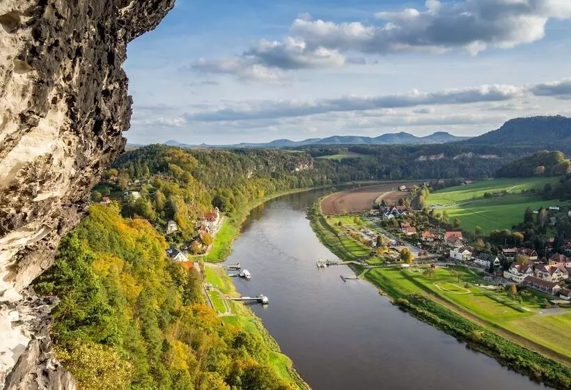 Steiger Hotel Elbschlösschen Rathen