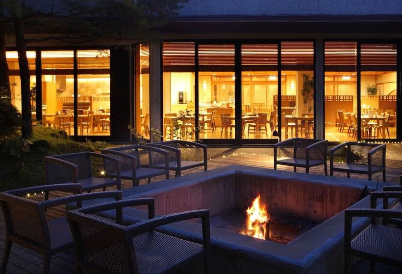 فندق Yutomori Club