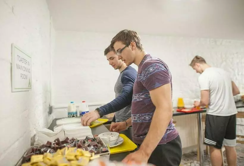 בית מלון כפרי Abrahams Hostel