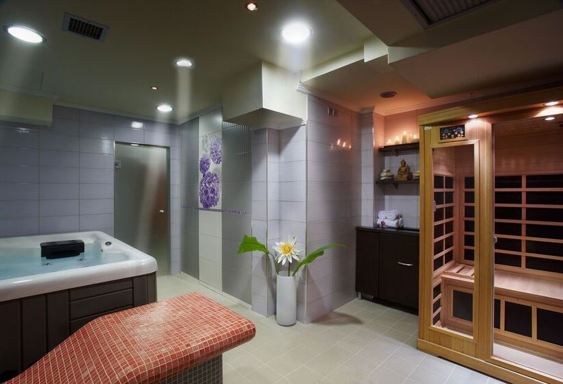 فندق Blue Dolphin