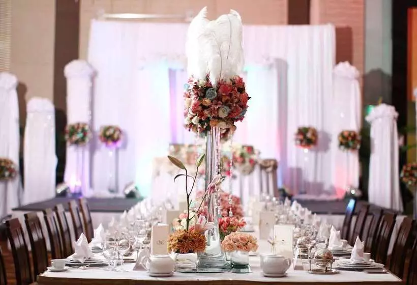 هتل Crowne Plaza Manila Galleria, An Ihg