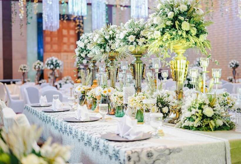 هتل Crowne Plaza Manila Galleria, An Ihg