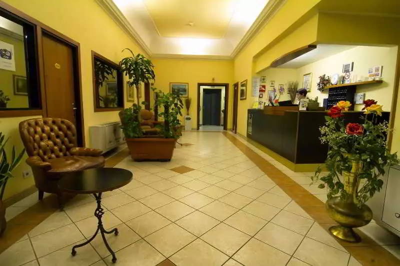 فندق Degli Amici