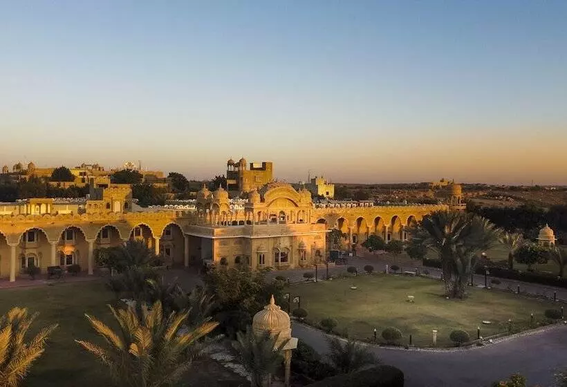 Отель Fort Rajwada,jaisalmer