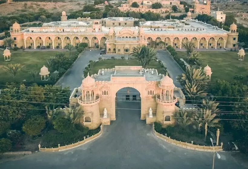Отель Fort Rajwada,jaisalmer