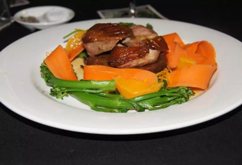 Отель Heritage Lodge