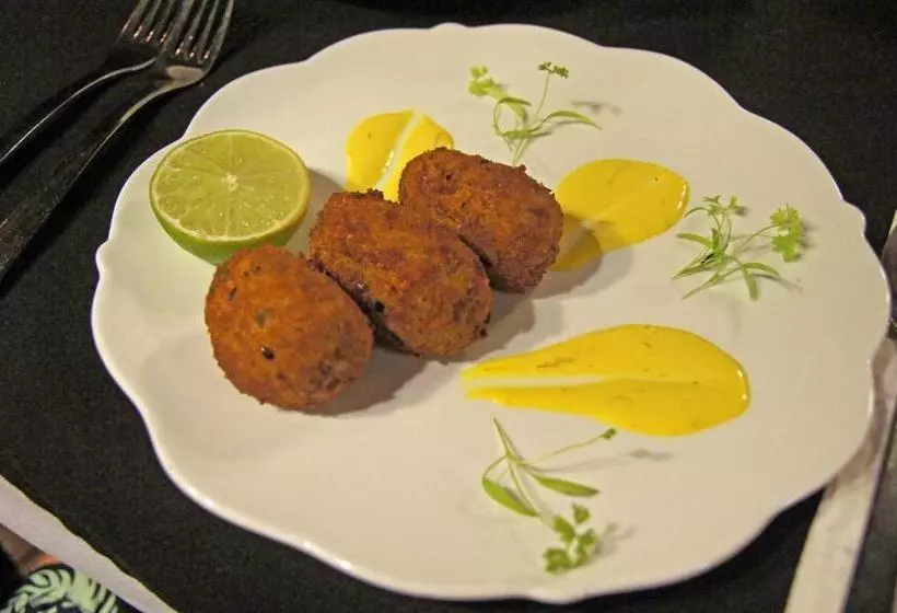 Отель Heritage Lodge