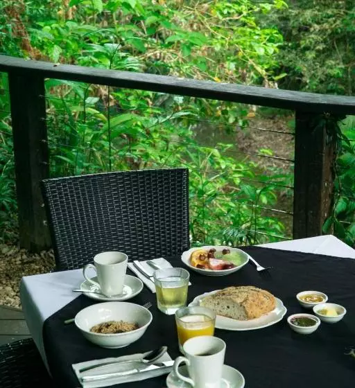 Отель Heritage Lodge