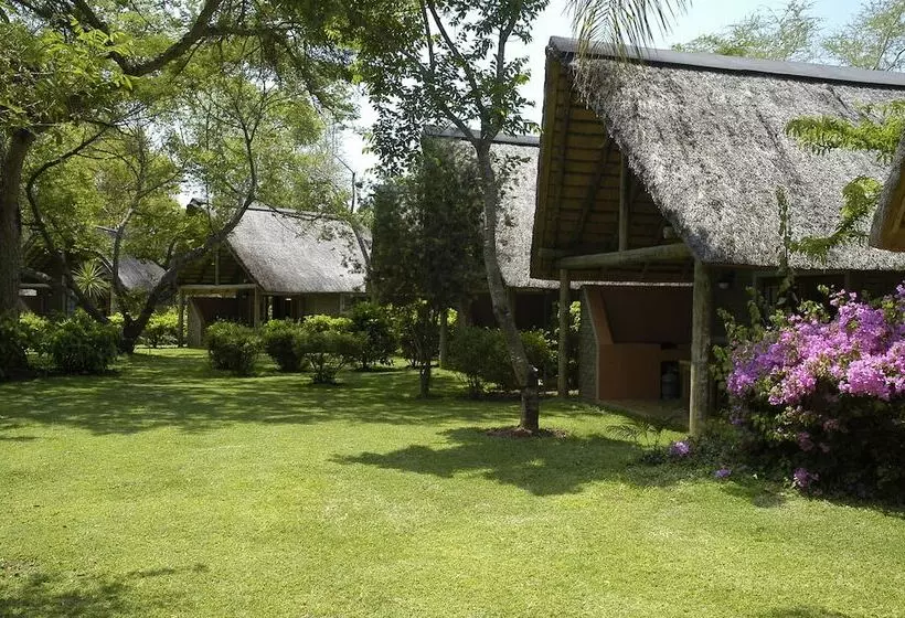 Отель Hippo Hollow Country Estate