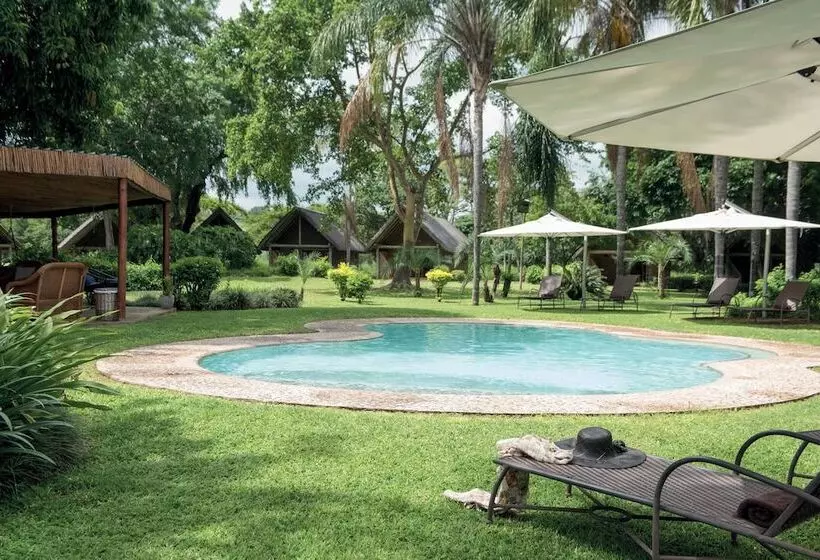 Отель Hippo Hollow Country Estate