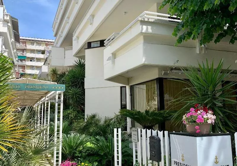 President Vintage Hotel In Centro