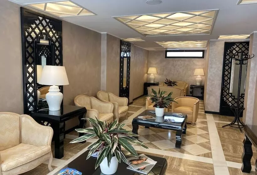 President Vintage Hotel In Centro