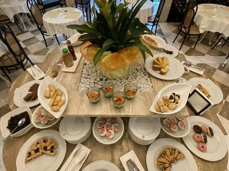 President Vintage Hotel In Centro