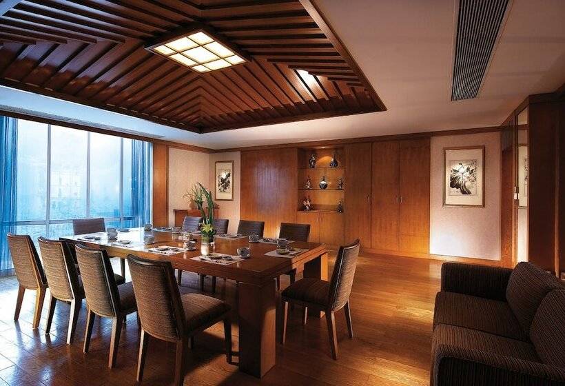 בית מלון כפרי Regal Palace