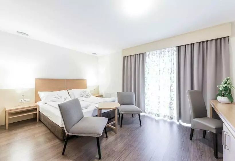 Hotel Und Therme Nova