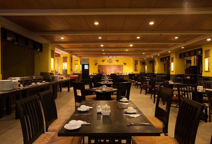 فندق Woraburi Phuket Resort & Spa   Sha Plus