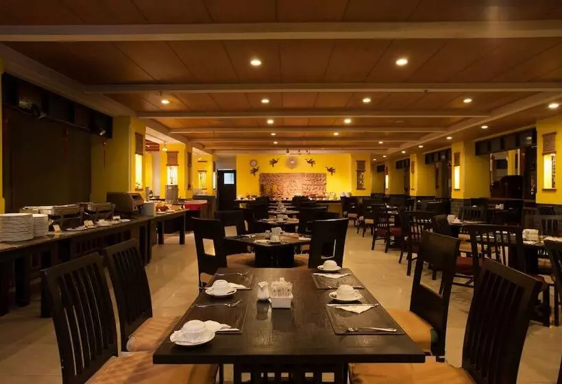 فندق Woraburi Phuket Resort & Spa   Sha Plus